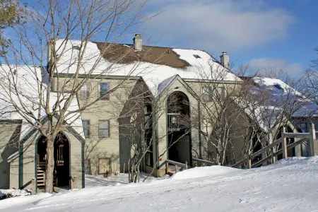 Vermont Trailside Getaway