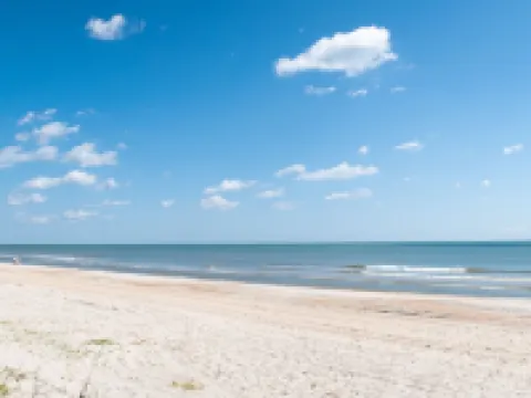 Pristine Oceanfront condo in Sawgrass Hoteles en Sawgrass