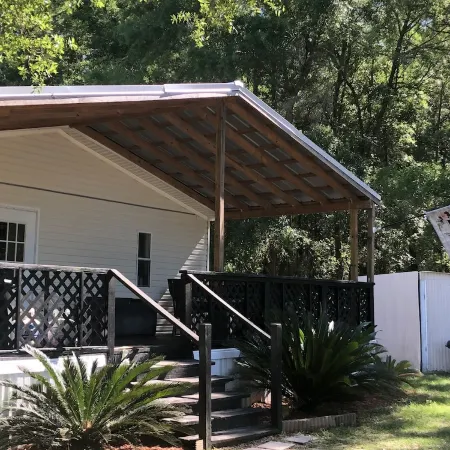 Cave Divers Spring Escape, Sleeps 8+, Private Patio, Fire Pit, Spacious Kitchen