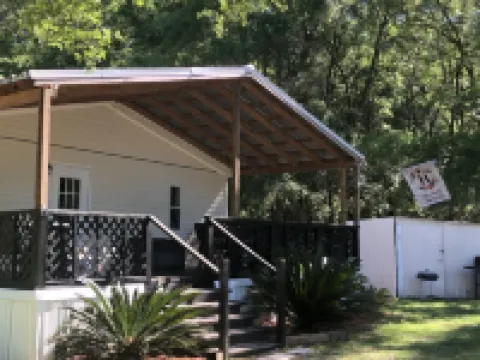 Cave Divers Spring Escape, Sleeps 8+, Private Patio, Fire Pit, Spacious Kitchen