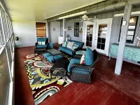 Experience tranquility in this spacious 4- bedroom house on Lake D'Arbonne.