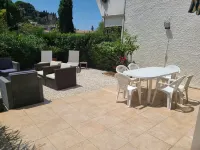 LOVELY APART 2 BEDROOMS FOR 5-GARDEN GARAGE NEAR BEACHES PORT AND CITY CENTER