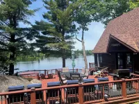 Adirondack Area Trout Lake Waterfront Cottage, Hot Tub, Pontoon Boat, Upstate NY - 4 星級
