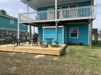 Paradise Palm Beach House Hotels near Texas Maritime Museum