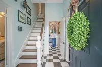 Updated Historic Home Walk to Beach- Pet Friendly!