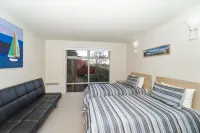 Launceston Views Townhouse #2 Hotels near Cataract Gorge Reserve