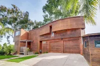 Stunning Del Mar Home w/ Deck - 1 Mile to Beach - Beach