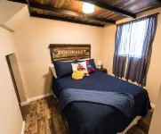 The Ranch Motel. Large cottage in a country setting with pool and hot tub.