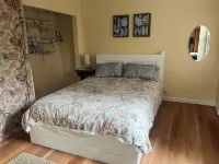 Quiet Cottage on the Lane Close to SF, Parks, Redwoods, Zoo, BART and the Ferry!