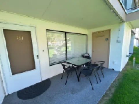 #161 Condo near large pool & shuttle to Gorge Amp-book separately