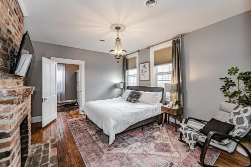 Cozy walkable downtown retreat, 3 minutes to VCU