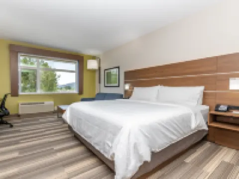 ホリデイ イン エクスプレス & スイーツ チリワック イースト by IHG チリワックのホテル