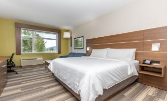 Holiday Inn Express & Suites Chilliwack East