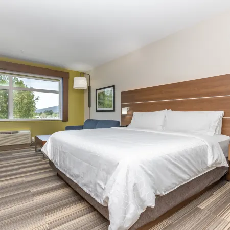 Holiday Inn Express & Suites CHILLIWACK EAST by IHG