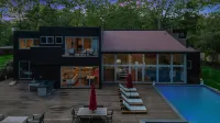 Chic Modern Retreat in the Heart of EH! Pool Open! - 5つ星