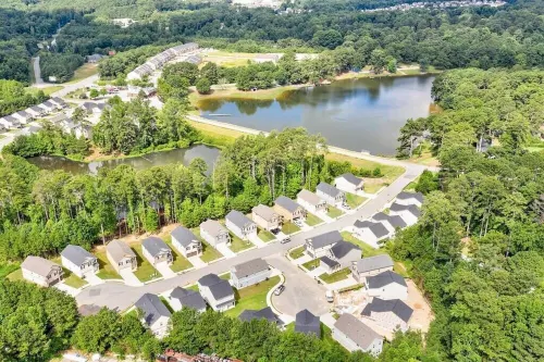 Lake-Front View Home W/ Open Deck & 2 King Beds