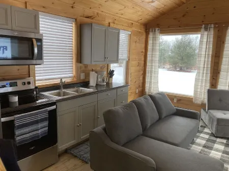 Tiny house, loft bedroom, near the river, Cooperstown and Baseball hall of fame