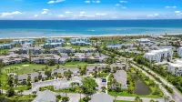 Your Perfect Vacation Townhome Just Steps from the Sand! - Full Amenities