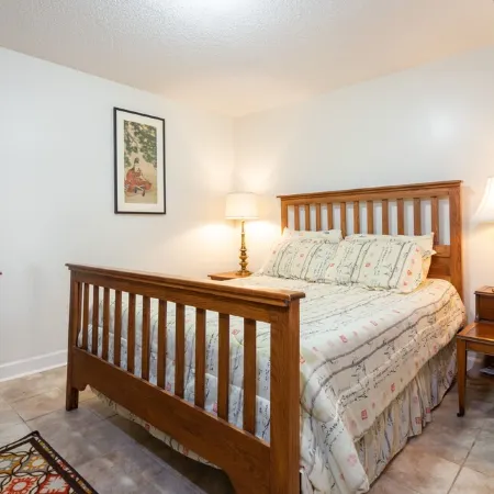 Lookout Mountain Brow Home. Large Sunset Deck, Covered Hot Tub, Screened Porch.