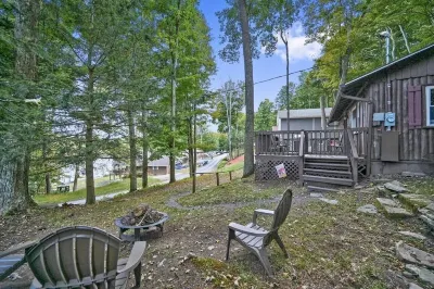 The Cozy Cabin <br>Lakeview cabin in VERY desirable location