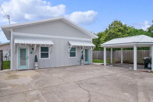 SAND AND OCEAN LOVERS VACATION VILLA "B"