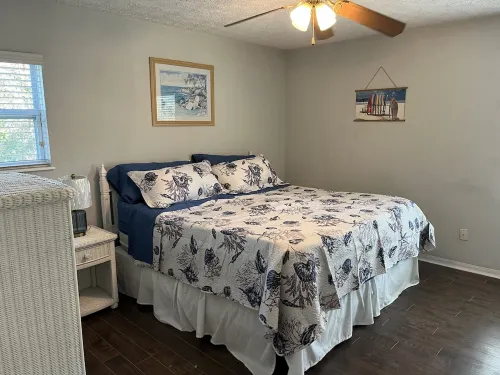 Unique 2 Suites, 3 Min Walk Beach, 5 Min to Downtown
