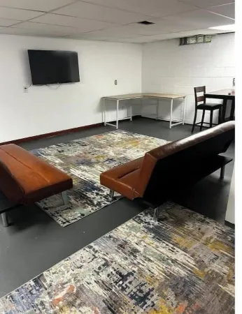 7 mi. to WEC 2 mi. to Airpark Отели в г. Юнион Тауншип