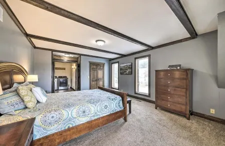 Cozy Barn Loft in Farmington, Missouri