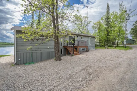 Lake Vermillion's Pike Bay Prime Snowmobiling/Skiing/Fishing Location Отели в г. Вермилион-Лейк