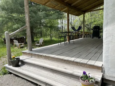 Luxuriously Crafted Earthen FLX Cottage Retreat