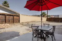 El Saguaro - Desert Gem with Hot Tub Hotels near Massage By Susan