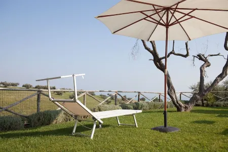 5 minutes from the sea, panoramic terrace. the pomegranate borgocasalcristiana Отели рядом с достопримечательностью «MITI - Museo dell'Innovazione e della Tecnica Industriale»