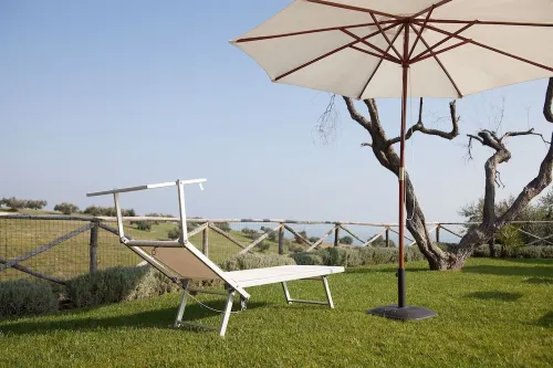 5 minutes from the sea, panoramic terrace. the pomegranate borgocasalcristiana