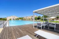 New: Wonderful villa with sea view, infinity pool, padel court