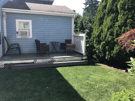 Single Level Home - Steps to Downtown Gloucester & A/C throughout