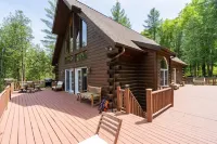 Tranquil cabin on the Pine River
