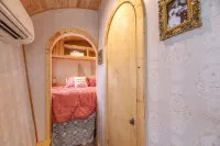 ☆ Magical Gypsy Wagon ☆ Unique Mountain Getaway