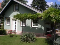 small cozy, lovingly furnished holiday house for 2 people - บังกะโล