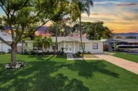 ⭑ Tampa Pool Family Home- Clean- Cozy-Great Location ⭑