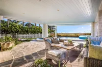 Spoil Yourself! Gulf Front, Heated Pool, Hot Tub. Front Row for Sunsets-Perfect!