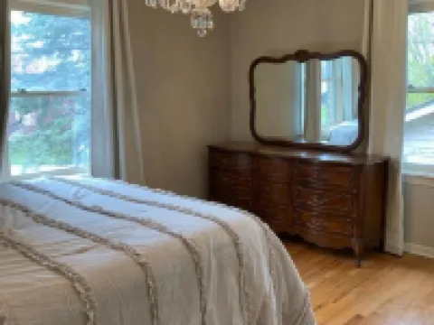 Four Bedroom Bellevue Beauty 貝爾維尤酒店