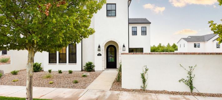 Black Ridge Villa near Sand Hollow & Zions. Sleeps 32. Private pool & hot tub. Ξενοδοχεία στην πόλη Hurricane