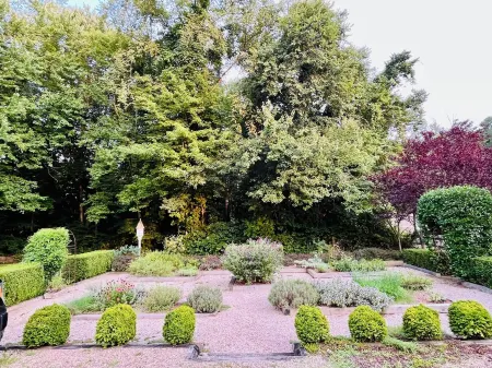 The little Chestnut.  A charming historic apartment in Downtown Chester