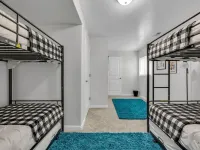 5 Bedroom, 3 King, sleeps 15 Near Skiing, hiking Hotels in Sandy