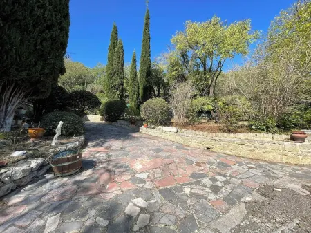 La Calade: Villa in the shade of oak trees