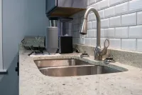 Cozy Cottage within walking distance of downtown! Hotels in Bristol