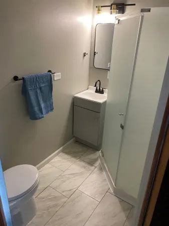 Quaint Cozy 1-bedroom apartment in pleasant Geneva with AC, WiFi