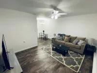 Cozy in A Small Town - 1 bedroom apartment Hotels in Noble County