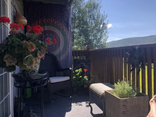 Beautiful, Spacious Riverside Condo with River & Mountain Views