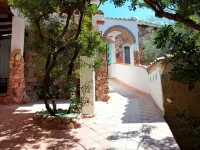 Beautiful villa in Solanas-Villasimius-Sardinia- 4 minutes from the sea- WiFi- Hotel dekat Cascatelle di Corti Ois